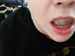 emo big throat swallows