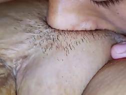 eating shaved pussy