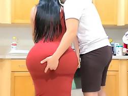 huge backside stepmom penetrates