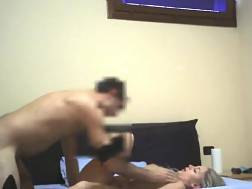 couple play