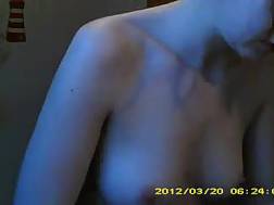 solo darkhaired flashing titties