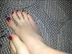 foot solo exposing feet