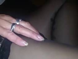 fingers wifes pussy