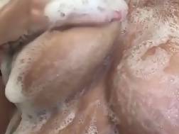 shower tits