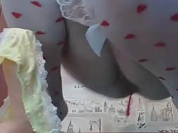 livecam girlie tease viewers