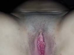 playing wet clitoris