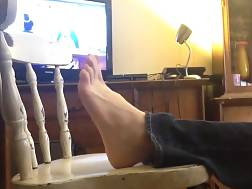 showing feet teasing