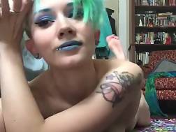 punk gf enjoys seduce