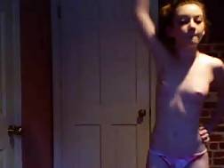 livecam teen exposing boobies