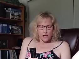 mature cums