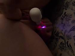 wife jizzing huge fucktoy