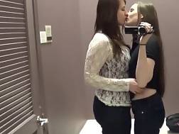 lesbian licking vagina fingering