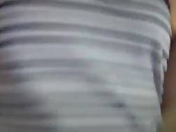 shorts shaking ass