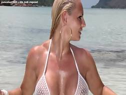 blondie beach 02