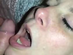 suck wifey blowing penis