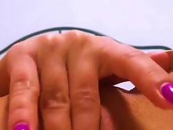 twat masturbation closeup fingering