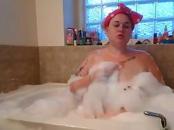 bbw bubble bath masturbation