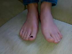 foot nails feet
