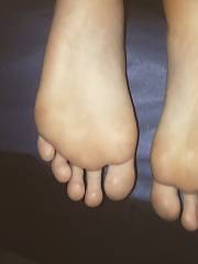girlfriends feet tease gf