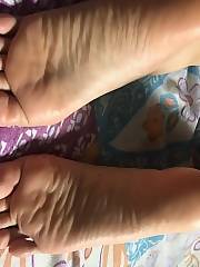 girlfriends feet feetworship